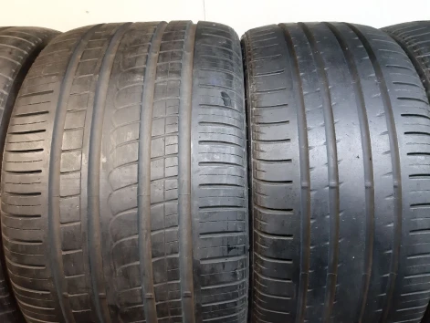 305/30 R19 235/35 R19 Pirelli PZero Rosso