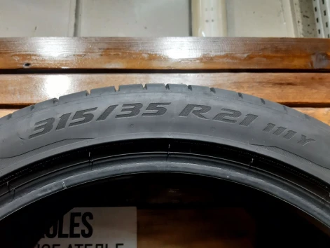 275/40 R21 315/35 R21 Pirelli PZero RF