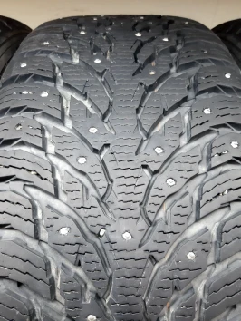 275/45 R21 Nokian Tyres Hakkapeliitta 9 SUV