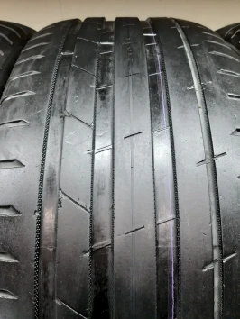 275/45 R21 Nokian Tyres HAKKA BLACK 2 SUV