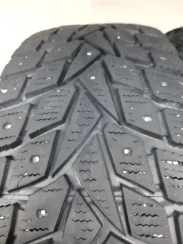 215/60 R17 Dunlop WINTER ICE 02