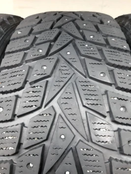 215/60 R17 Dunlop WINTER ICE 02