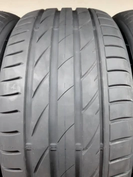 275/40 R20 315/35 R20 Maxxis Victra Sport 5 SUV