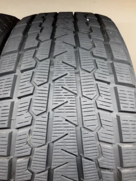 265/45 R21 Yokohama Ice Guard  G075