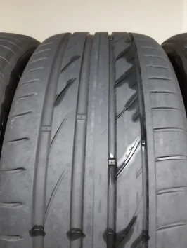 235/45 R18 Maxxis Victra Sport 5
