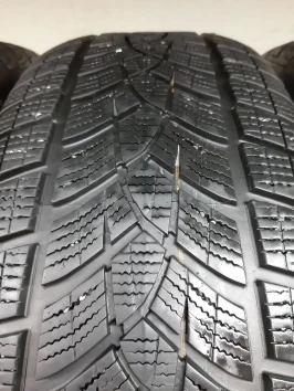 235/55 R19 GoodYear  UltraGrip Ice SUV