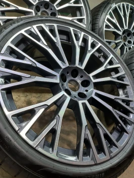 4шт  оригинал  BMW Диски  10x22, 5*112 ЕТ:43 Dia:66.6 9x22, 5*112 ЕТ:37 Dia:66.6