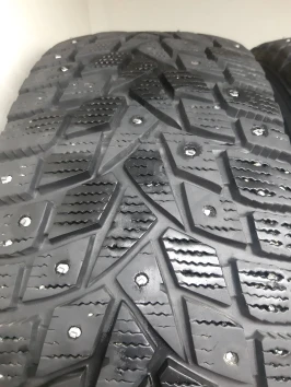 215/60 R17 Dunlop Grandtrek Ice 02