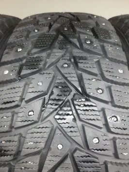 215/60 R17 Dunlop Grandtrek Ice 02