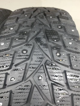 215/60 R17 Dunlop Grandtrek Ice 02