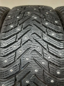 235/45 R17 Nokian Tyres Hakkapeliitta 8