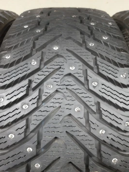 235/45 R17 Nokian Tyres Hakkapeliitta 8