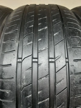 245/50 R18