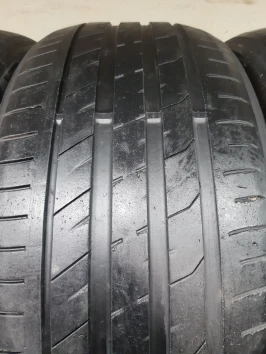 245/50 R18