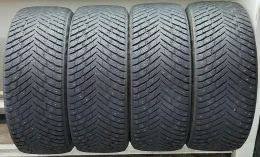 275/45 R21 Roadmarch Winter XPro Studs 69