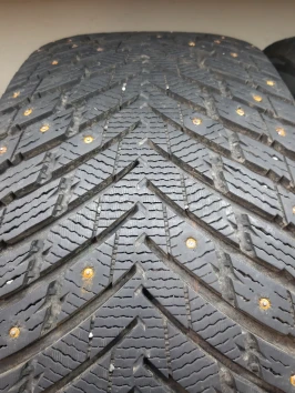 275/45 R21 Roadmarch Winter XPro Studs 69