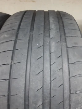 245/40 R19 Michelin Pilot Sport 4