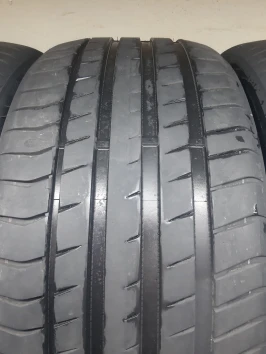 275/40 R20