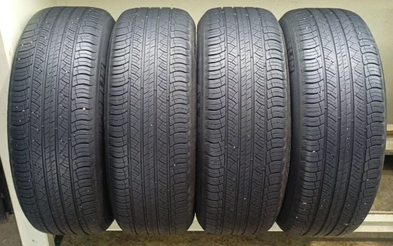 235/60 R18