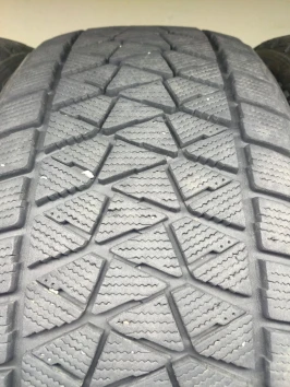 265/45 R21 Bridgestone Blizzak DM-V2 265/45 R21 Bridgestone Blizzak DM-V2