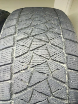 265/45 R21 Bridgestone Blizzak DM-V2 265/45 R21 Bridgestone Blizzak DM-V2