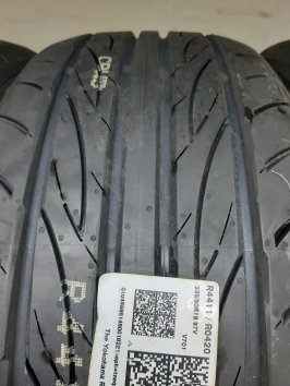 235/50 R18 Yokohama Advan Fleva V701