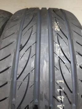 235/50 R18 Yokohama Advan Fleva V701