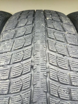 265/40 R22 Linglong Green-Max Winter Ice I-15 SUV