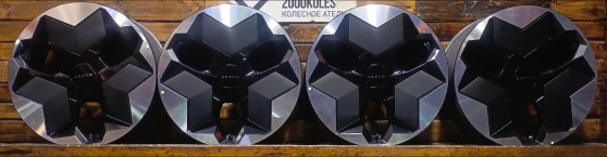 4шт оригинал ZEEKR Диски 7.5x19, 5*108 ЕТ:47 Dia:63.4 4шт оригинал ZEEKR Диски 7.5x19, 5*108 ЕТ:47 Dia:63.4