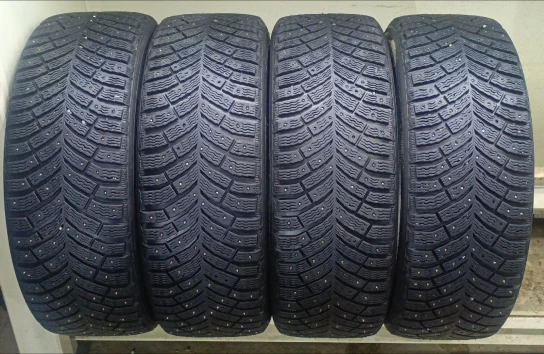 215/55 R17 Michelin X-Ice North 4 215/55 R17 Michelin X-Ice North 4