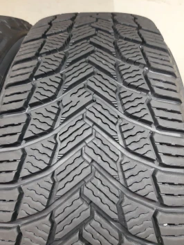205/60 R16 Michelin X-Ice Snow