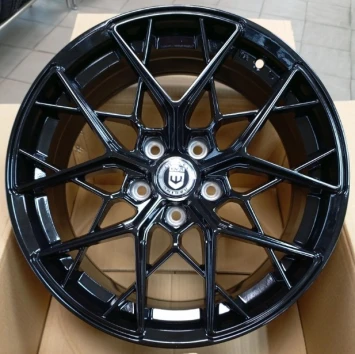 IWheel IVF-754 8x18 5x114.3 ET35