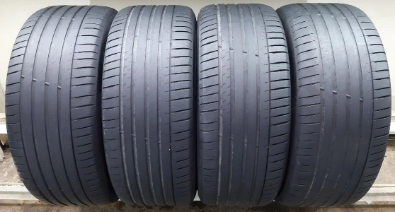 275/40 R21 Michelin Pilot Sport 4 SUV 275/40 R21 Michelin Pilot Sport 4 SUV