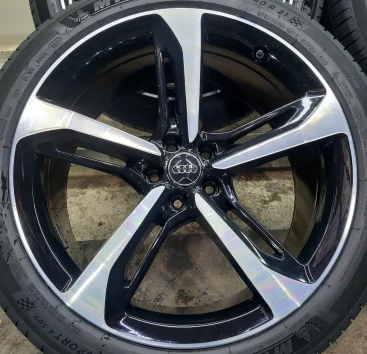 4шт  оригинал  AUDI Диски  9.5x21, 5*112 ЕТ:31 Dia:66.6