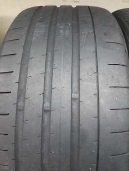 235/40 R19 Yokohama Advan Sport V107 235/40 R19 Yokohama Advan Sport V107