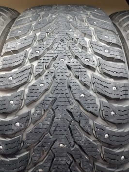 275/60 R20 Ikon Tyres Autograph Ice 9 SUV