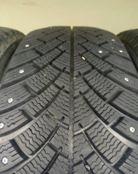 215/55 R17 BFGoodrich  G-Force Stud