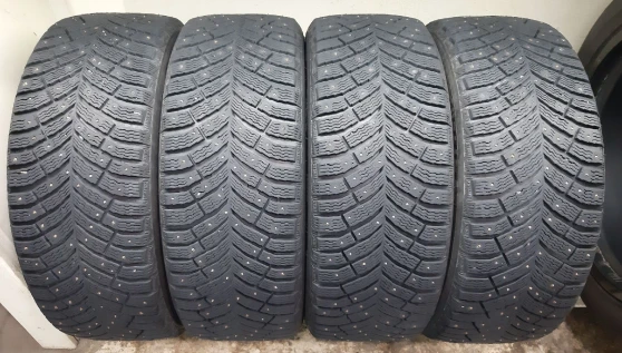 235/45 R18 Michelin X-Ice North 4 235/45 R18 Michelin X-Ice North 4
