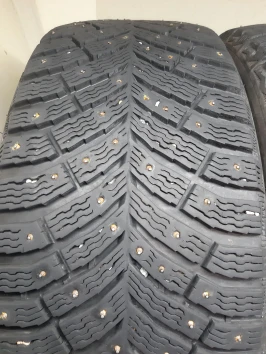 235/45 R18 Michelin X-Ice North 4 235/45 R18 Michelin X-Ice North 4