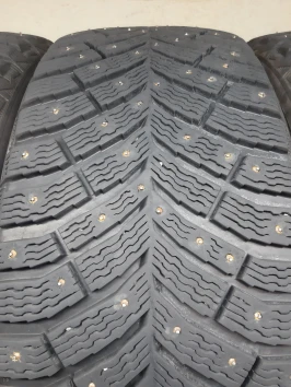 235/45 R18 Michelin X-Ice North 4 235/45 R18 Michelin X-Ice North 4