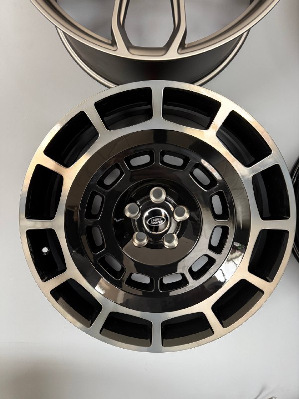 RGW 9.5 x 22 5 * 120 ET: 40 Dia 72.6 Black Machined