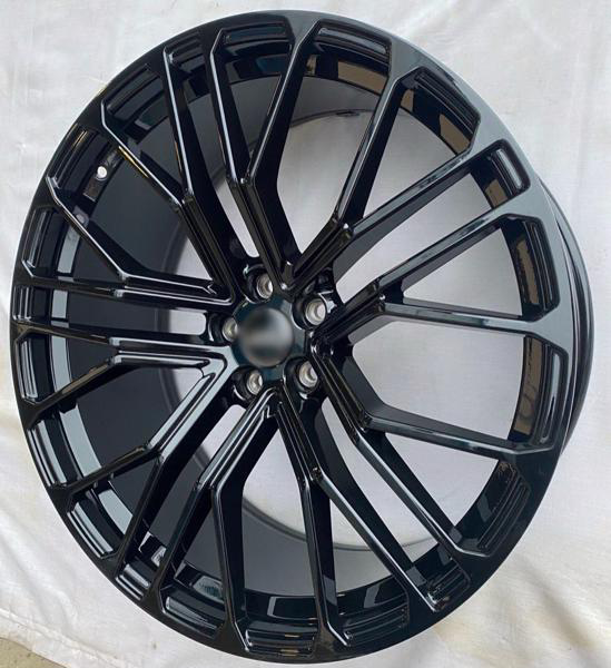 Replica FR 9,5x22 5*112 Et:26 Dia:66,45 Gloss Black