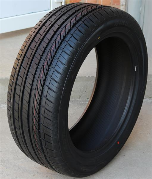 HEADWAY 245/35 R19 93W